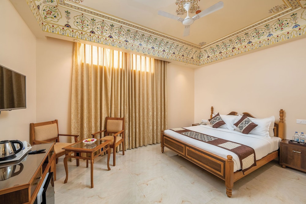 r chandras palace