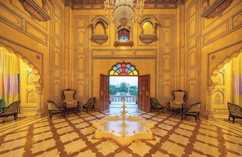 r chandras palace