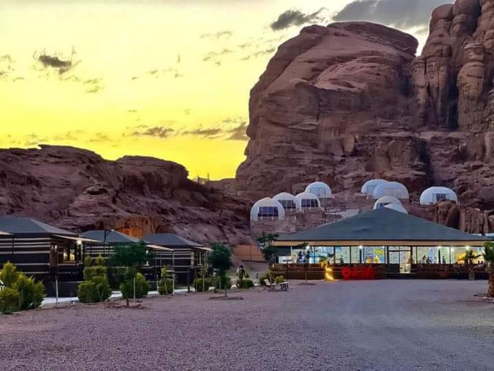 rum oasis luxury camp