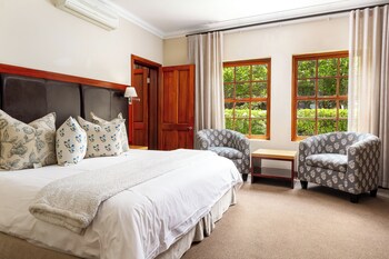 noordhoek village hotel