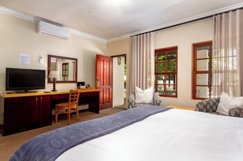 noordhoek village hotel