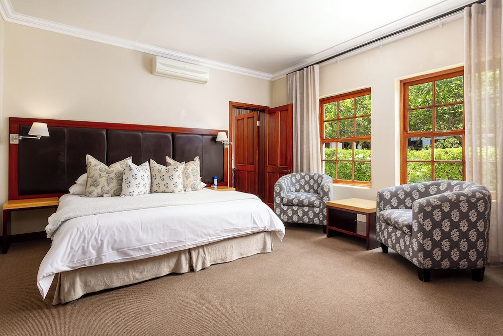 noordhoek village hotel