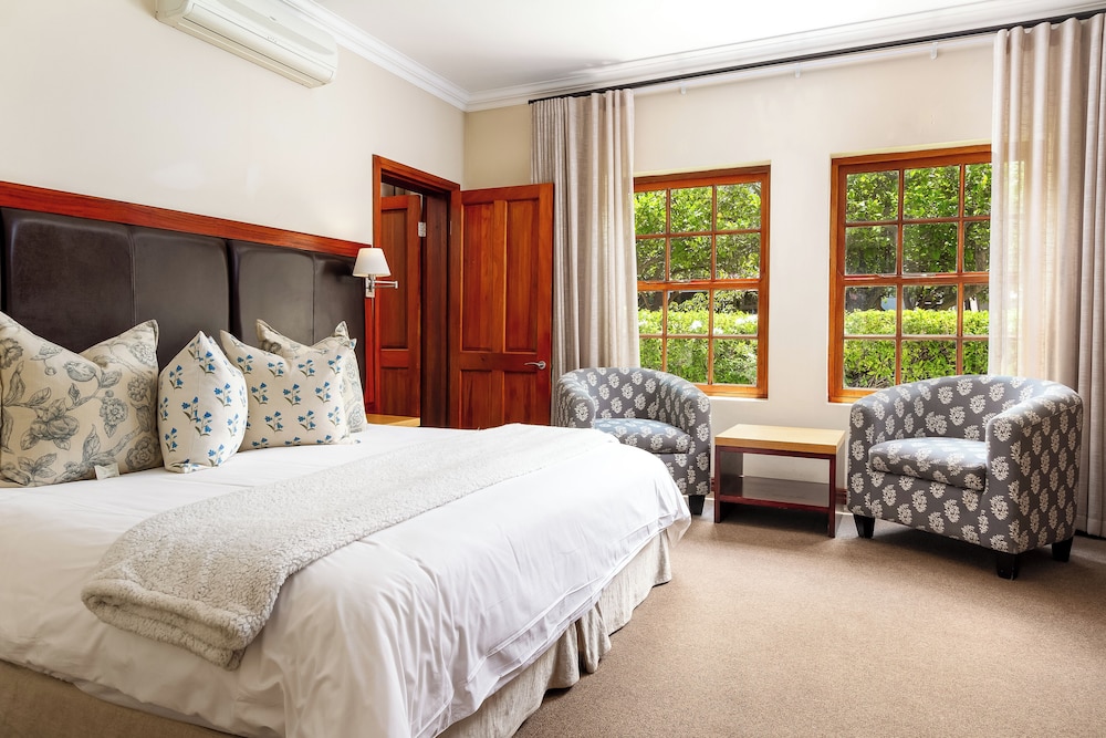 noordhoek village hotel