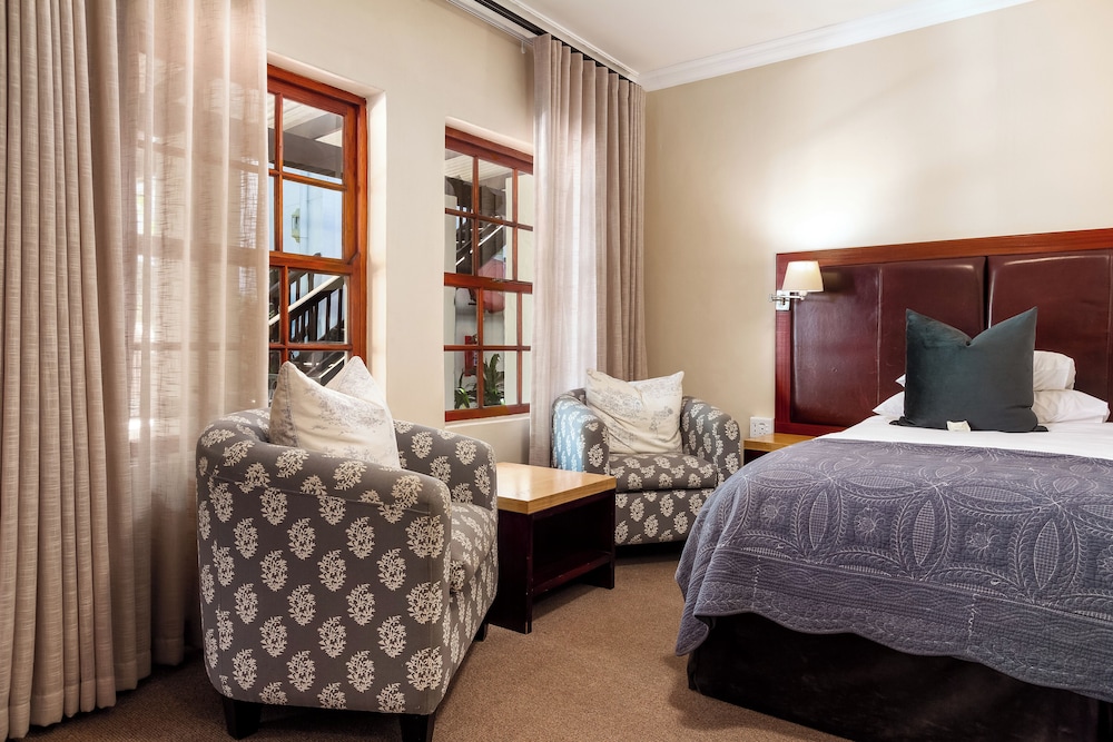 noordhoek village hotel