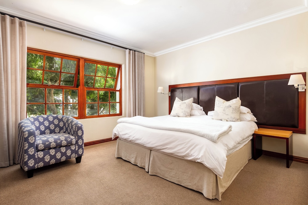 noordhoek village hotel
