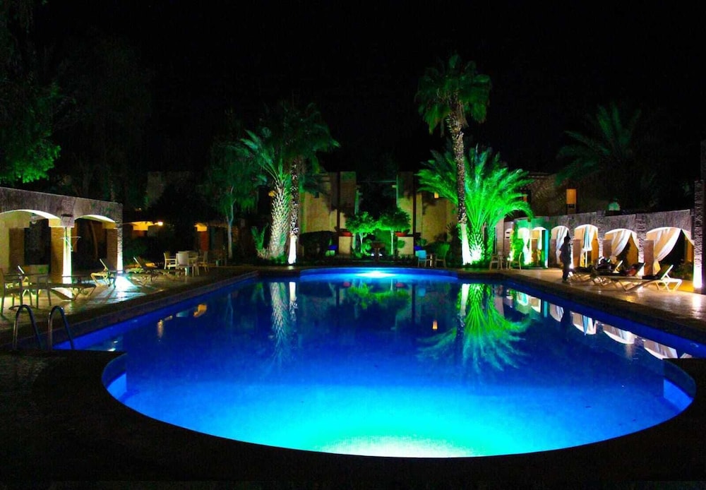 hotel karam palace