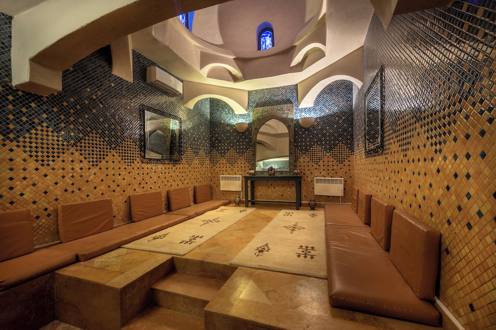 hotel karam palace