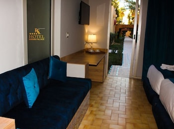 hotel karam palace