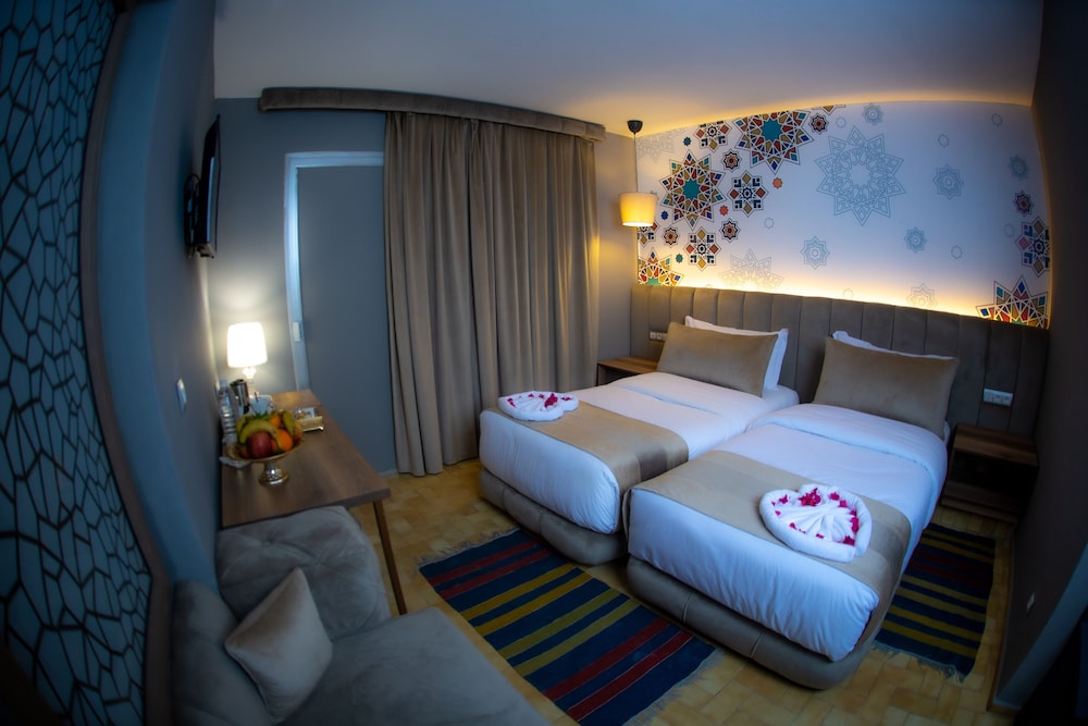 hotel karam palace