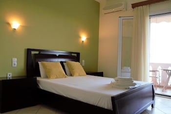 villa thomas nakas