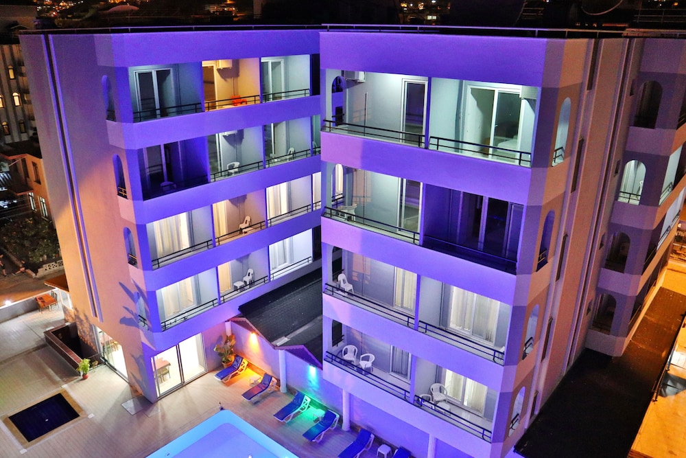 kleopatra smile hotel