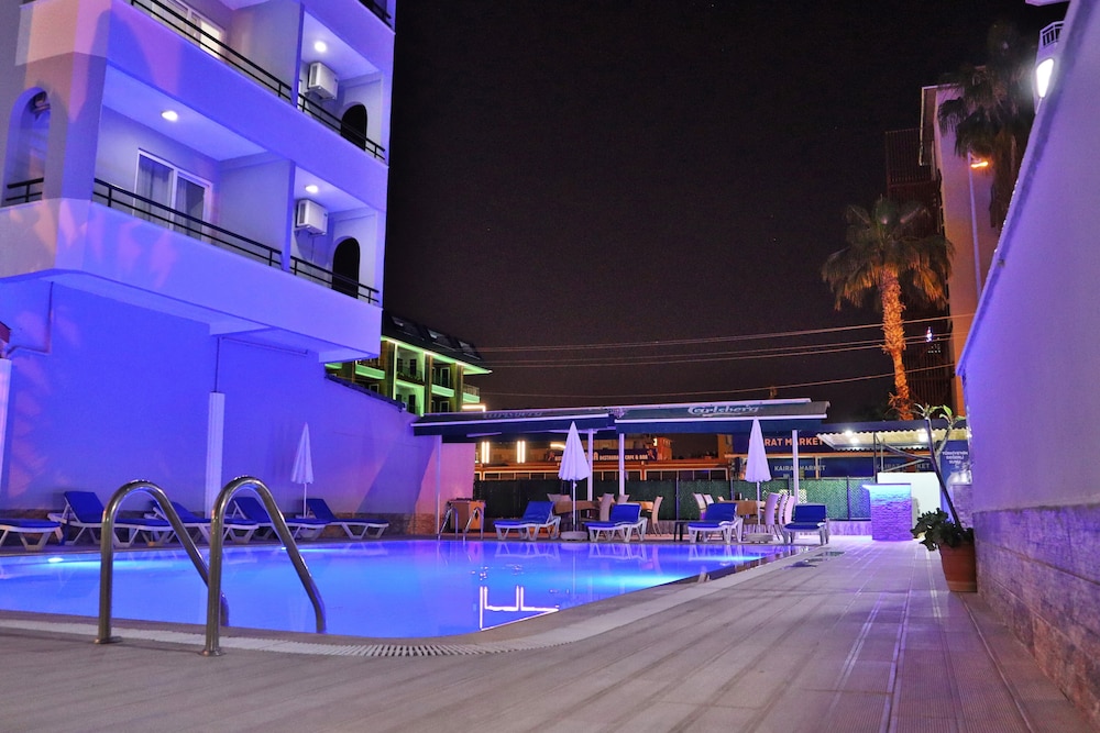 kleopatra smile hotel