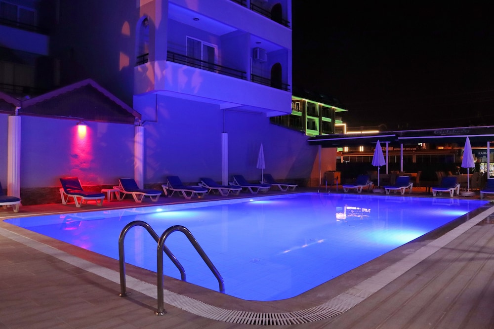 kleopatra smile hotel