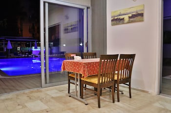 kleopatra smile hotel