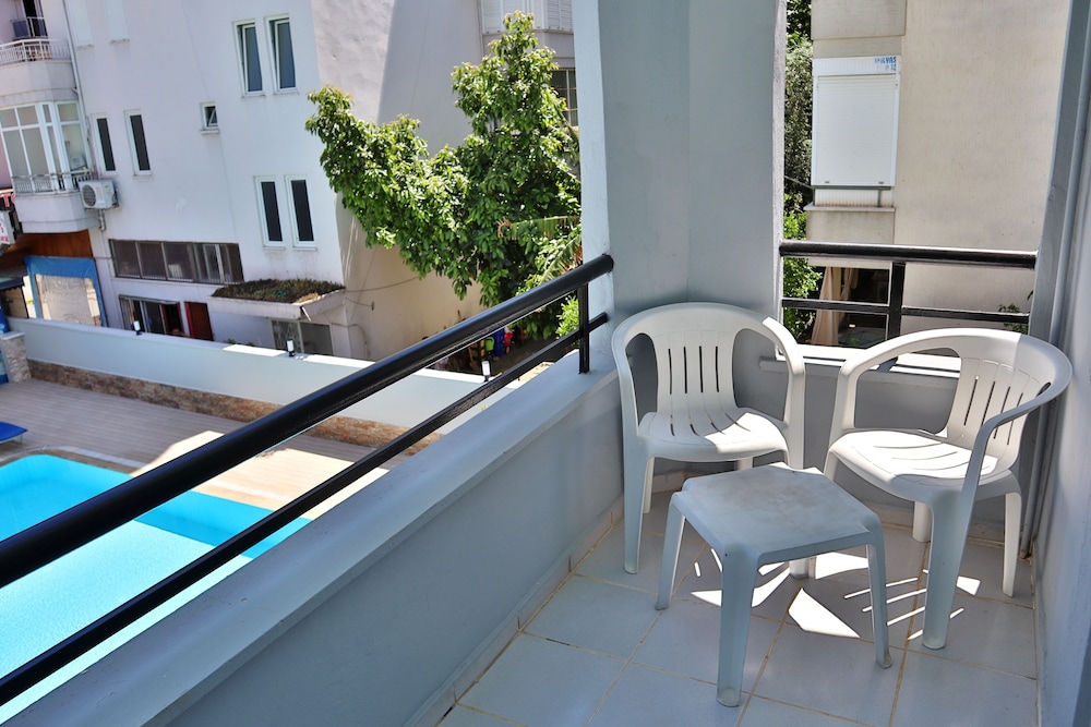 kleopatra smile hotel