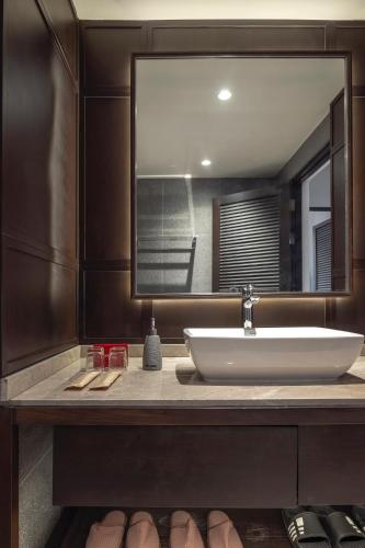 the pe la resort phuket