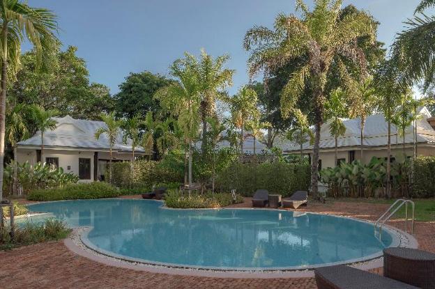 the pe la resort phuket