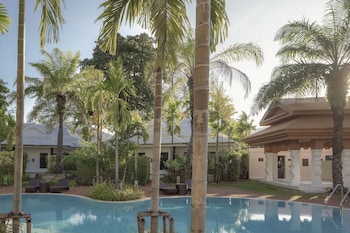 the pe la resort phuket