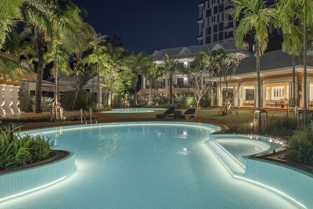 the pe la resort phuket