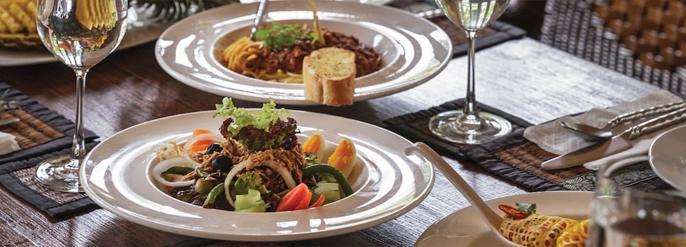 the pe la resort phuket