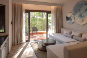 the pe la resort phuket