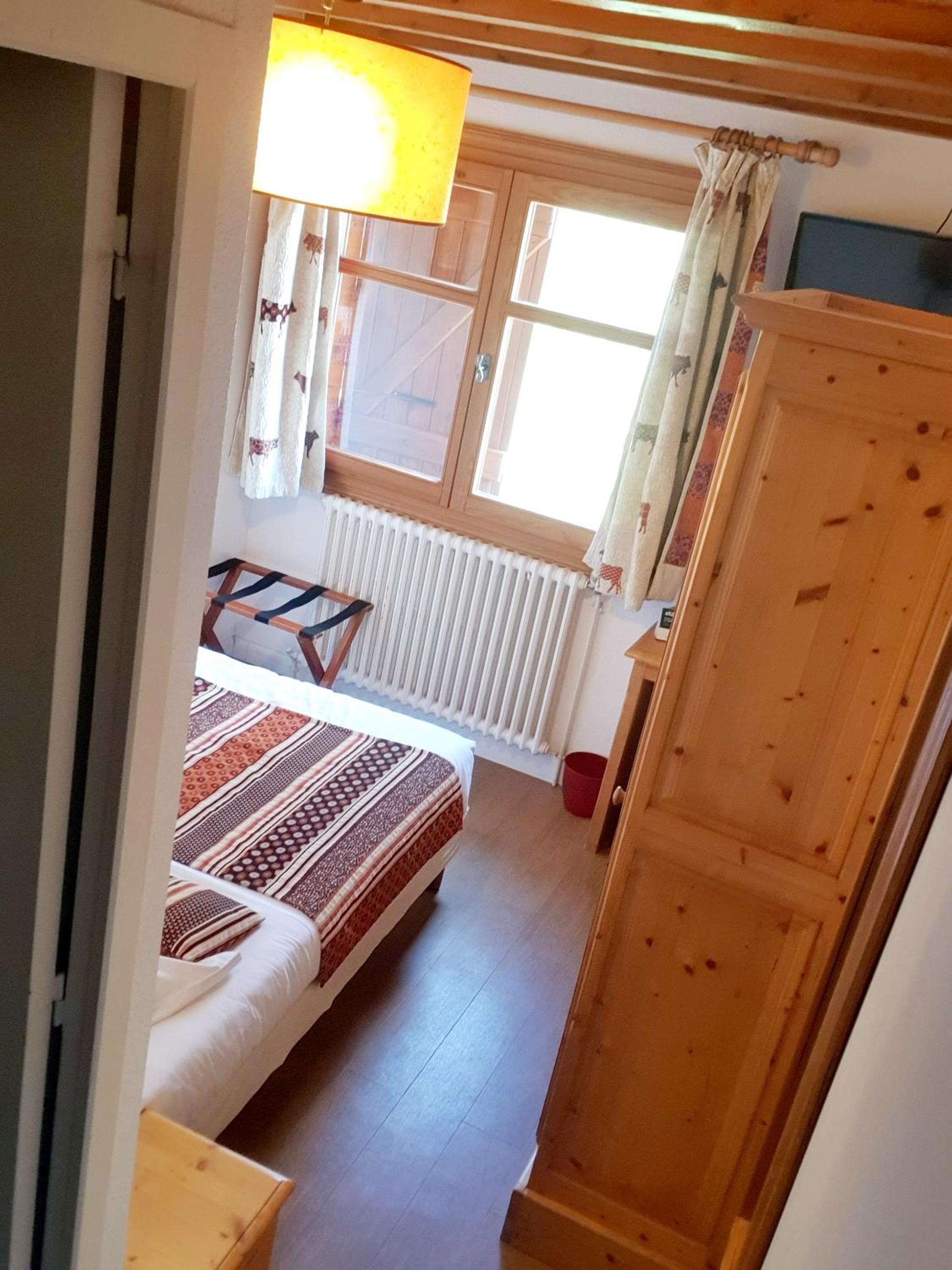 hotel les peupliers a embrun