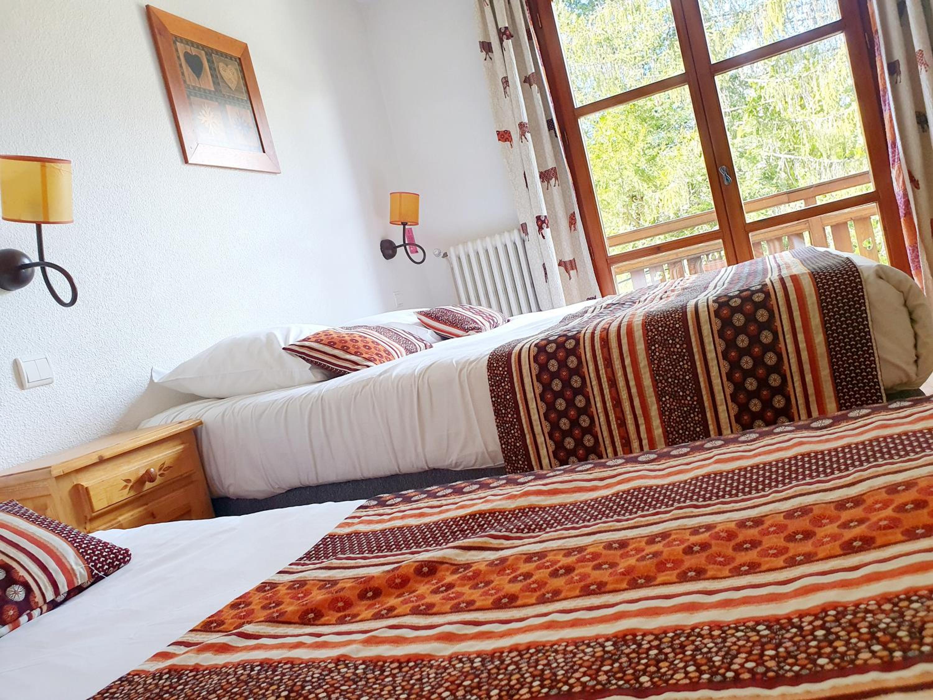 Hotel Les Peupliers À Embrun,,3 star