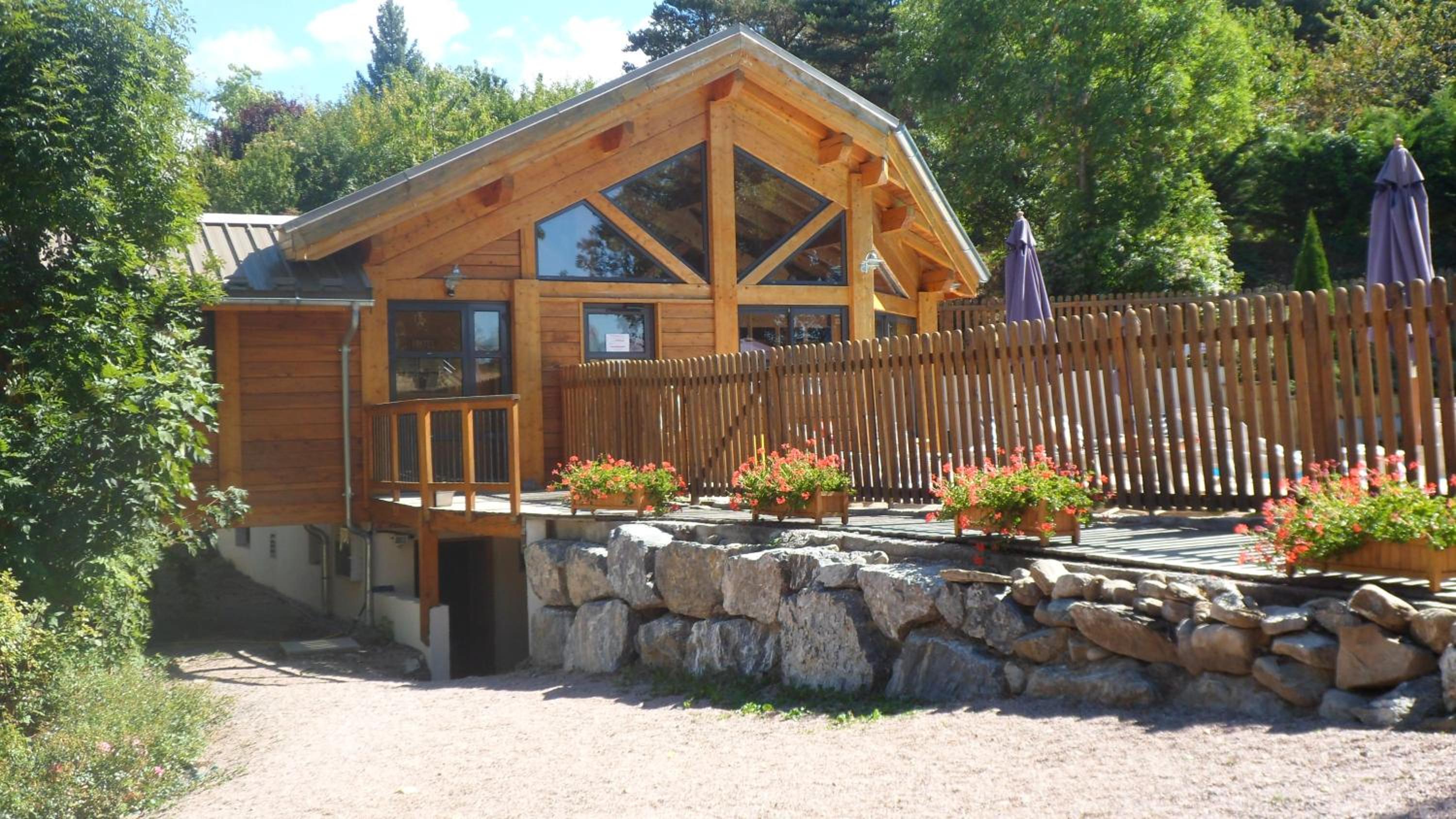 hotel les peupliers a embrun