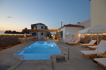 koukounari studios