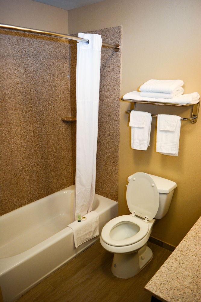 surestay hotel cotulla