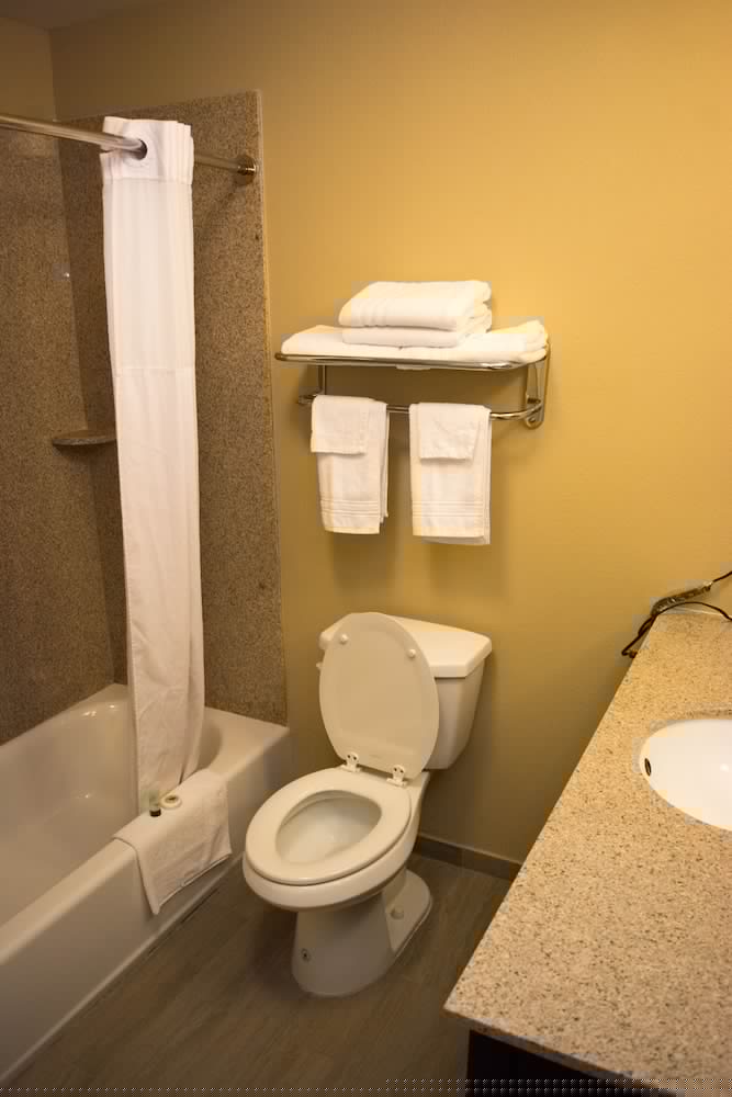 surestay hotel cotulla