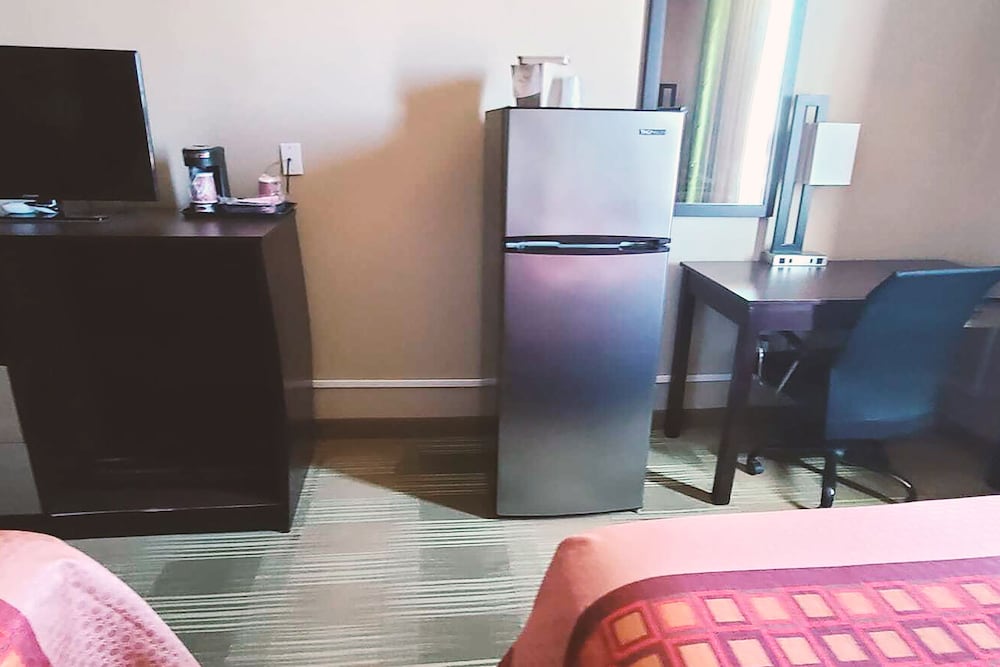 surestay hotel cotulla