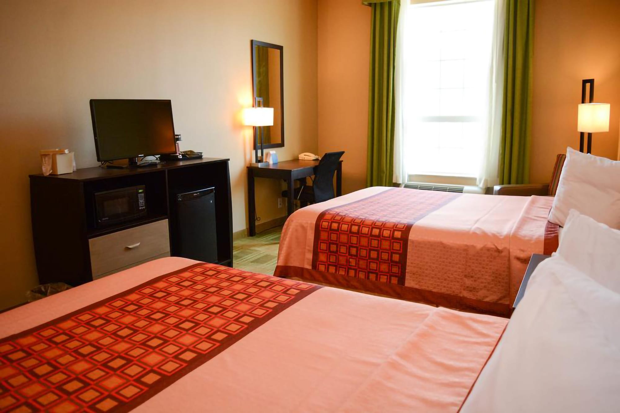 surestay hotel cotulla