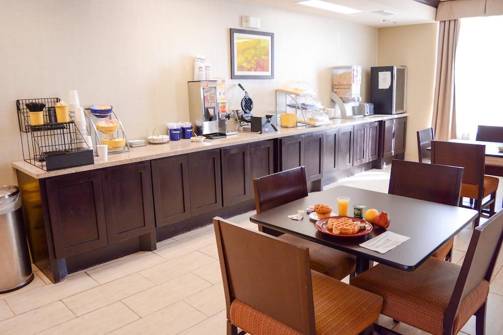 surestay hotel cotulla