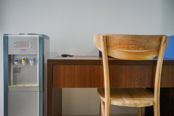 cozy and functional studio apartment at springwood residence