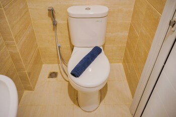 cozy and functional studio apartment at springwood residence