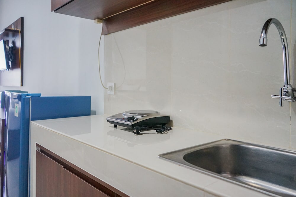 cozy and functional studio apartment at springwood residence