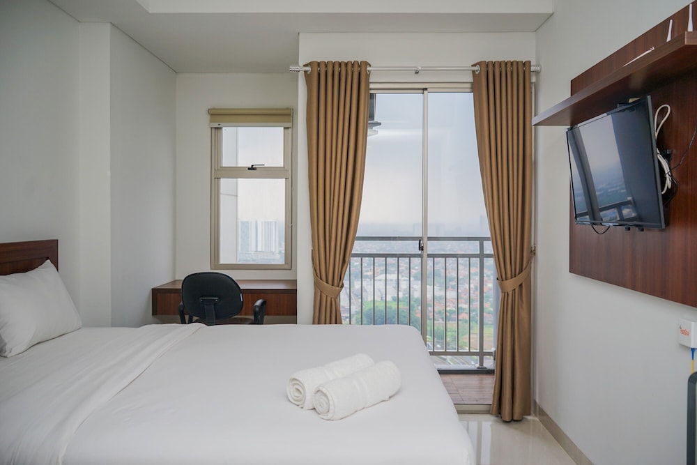 cozy and functional studio apartment at springwood residence