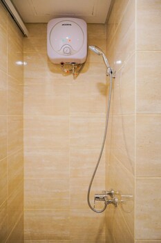 Cozy And Functional Studio Apartment At Springwood Residence,,0 star