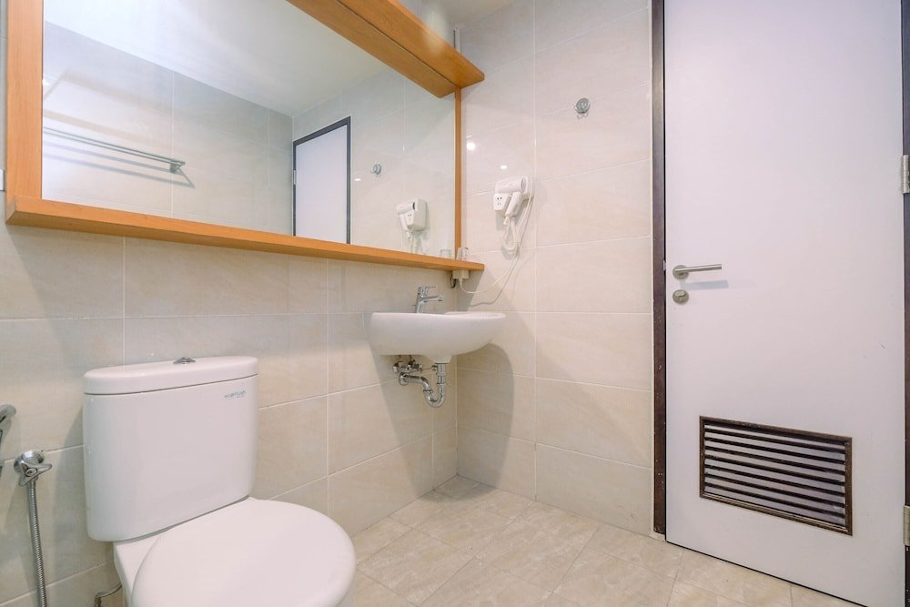 wonderful 1br apartment at mustika golf residence with golf view