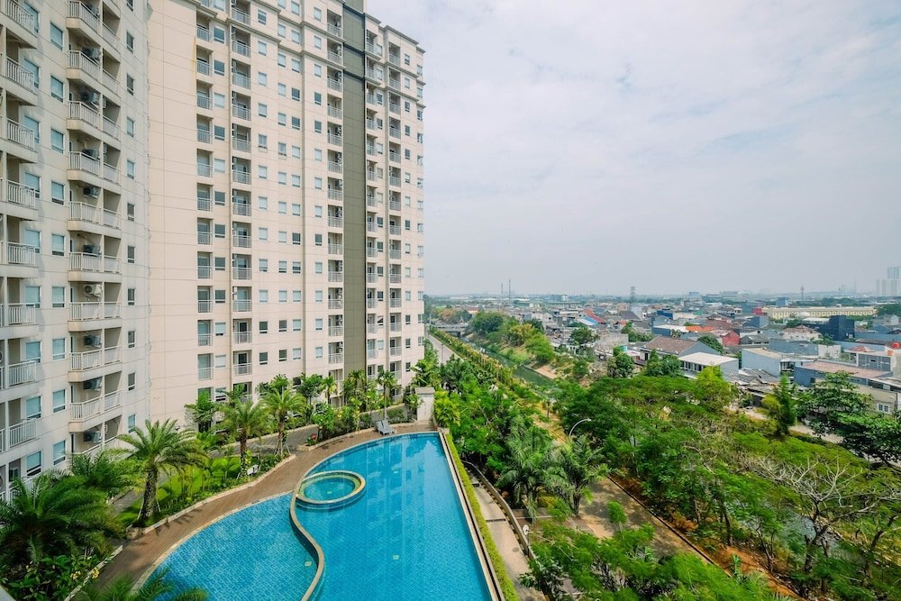 wonderful 1br apartment at mustika golf residence with golf view