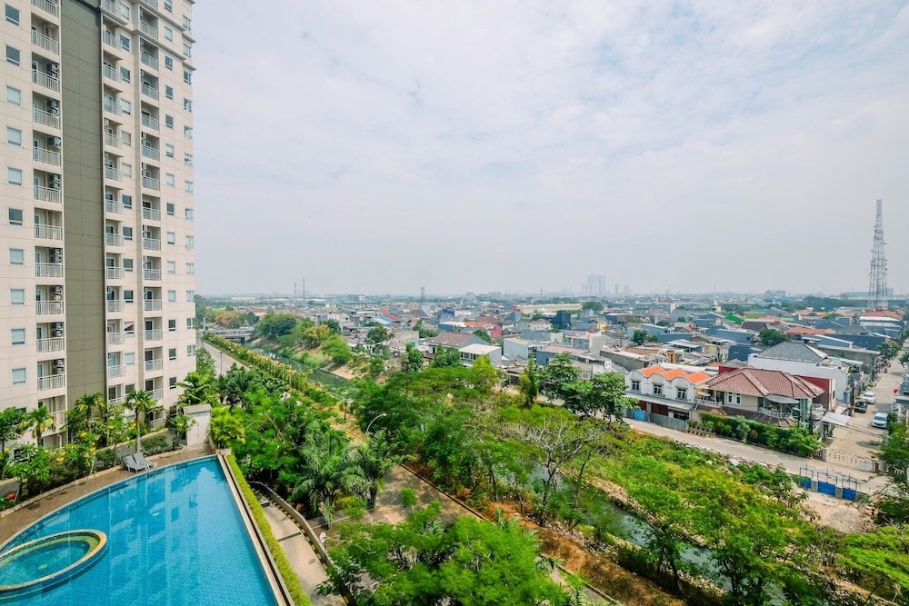 wonderful 1br apartment at mustika golf residence with golf view