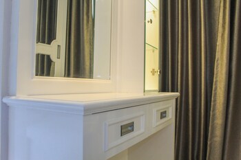 stylish studio apartment at serpong m town residence