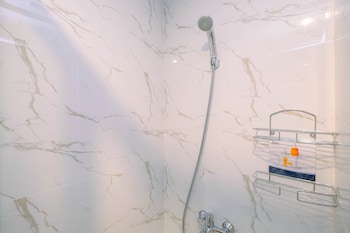 well furnished 1br grand kamala lagoon apartment