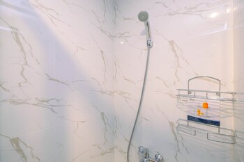 well furnished 1br grand kamala lagoon apartment