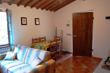 three room apartment at the gates of chianti