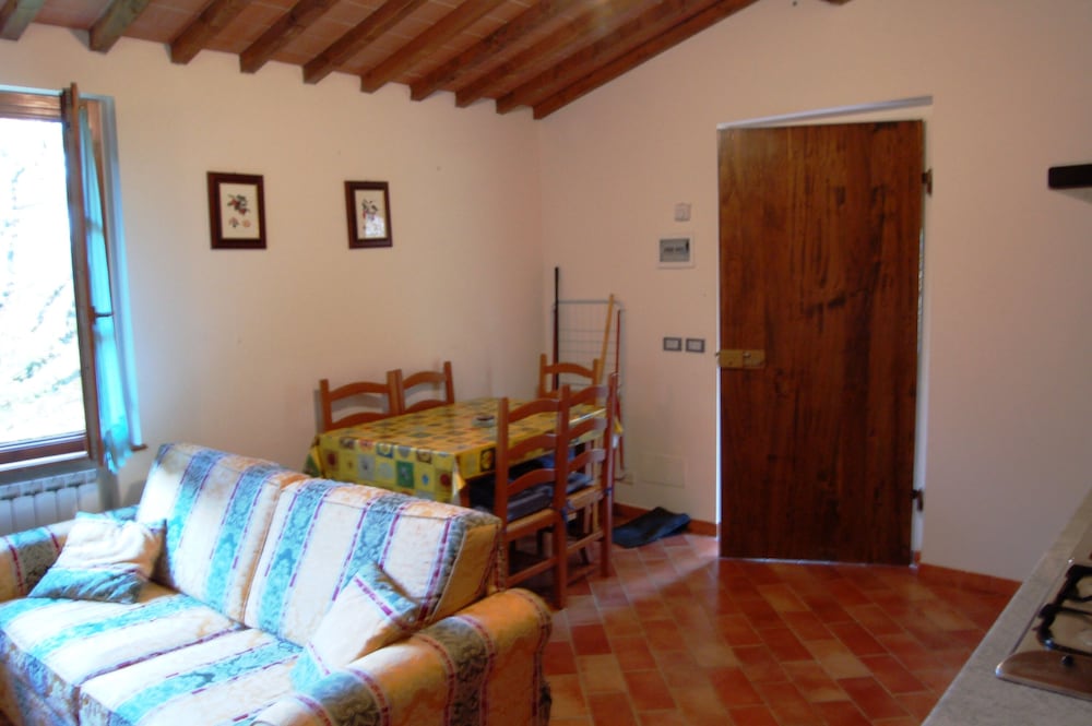 three room apartment at the gates of chianti