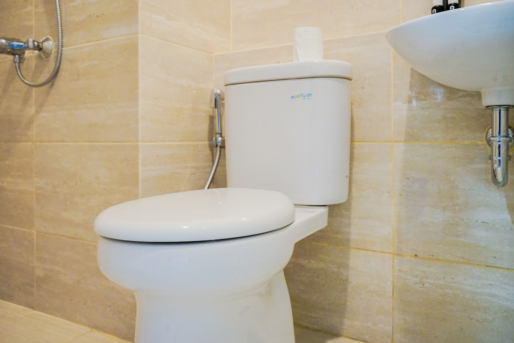 cozy living studio apartment at springwood residence