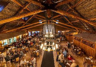 old faithful inn inside the park