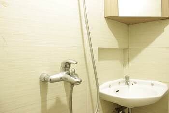 relaxing studio room at gateway pasteur apartment